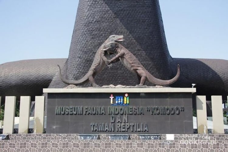 museum fauna indonesia komodo dan taman reptilia, tempat wisata jakarta timur tmii