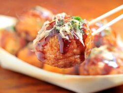 13 Fakta Menarik Takoyaki, Jajajan Ringan & Enak Khas Jepang