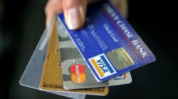 5 Perbedaan Kartu Kredit dan Kartu Debit, Nasabah Baru Harus Tahu!