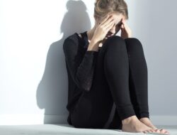 Jenis, Penyebab, dan Cara Mengatasi Depresi