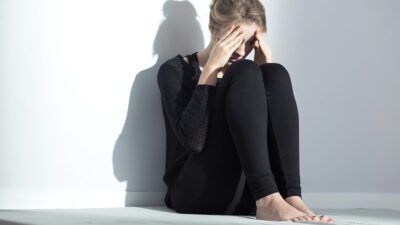 Jenis, Penyebab, dan Cara Mengatasi Depresi